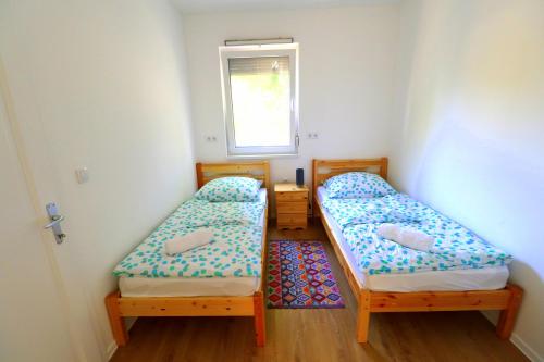 Friends & Family Apartmanok Velence, Velence (photo 9)