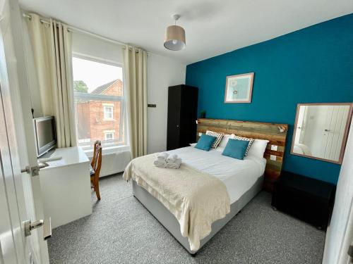 The Corner House - Modern Chesterfield Town Centre Apartments