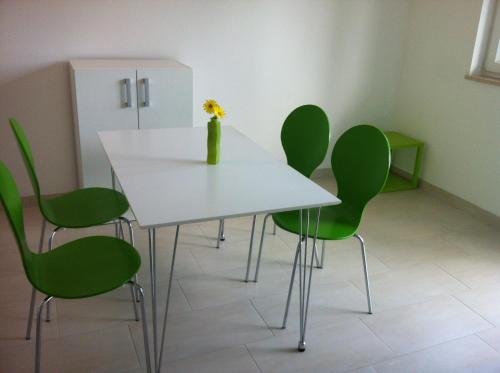One-Bedroom Apartment with Patio image 2