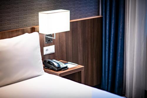 Holiday Inn Express Amsterdam - Schiphol an IHG Hotel - main image
