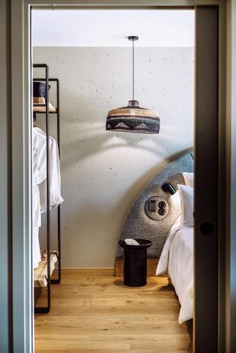 317075237 Le Garage Biarritz Hôtel