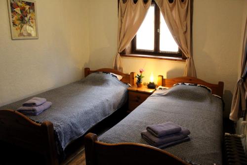 Gungas Room Type - Twin Room with Private Bathroom
