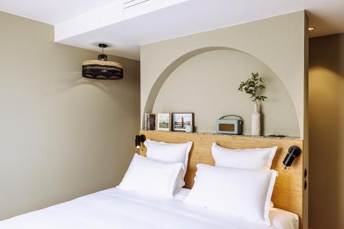 317079741 Le Garage Biarritz Hôtel