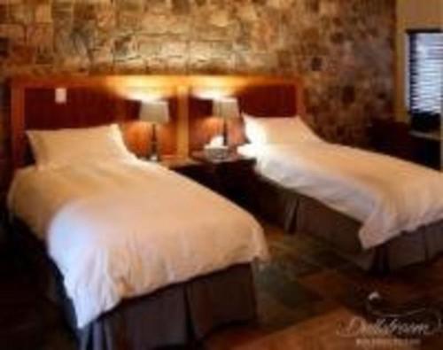 Big Oak Cottages photo