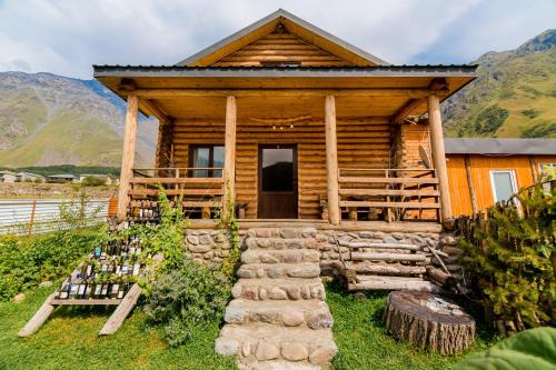 Old Hut Kazbegi