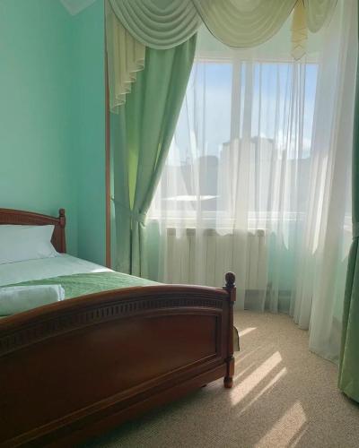 Continental Hotel - image 14
