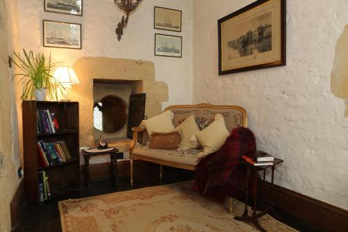 Abbots Grange - Adults Only - image 13