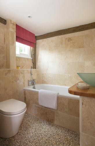 The Queen's Inn - image 11