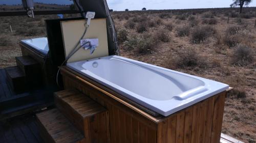 Amanya 2-Rooms Lioness Family in Amboseli