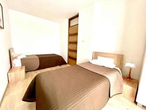 Apartments Železnik - image 5