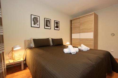 Apartments Železnik - image 13