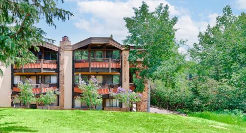 Laurelwood Condominiums 402 - image 9