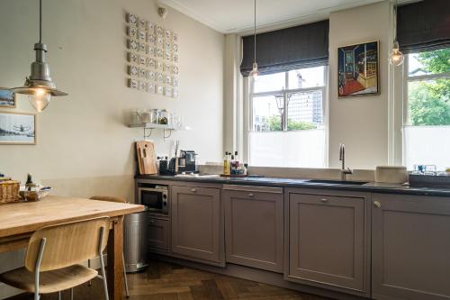B&B Amsterdam Amstel Apartment - image 4