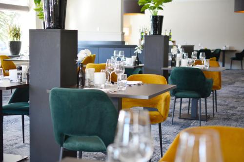 Restaurant, Fletcher Hotel Restaurant De Gelderse Poort in Ooij