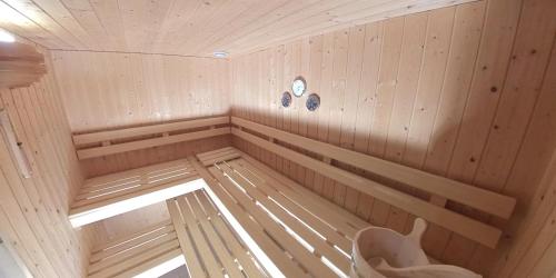 Sauna, Ferienhaus Maliet - Spacious Holiday Home with Mountain view in Luzein