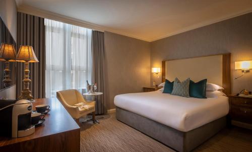The Victoria Hotel - image 2