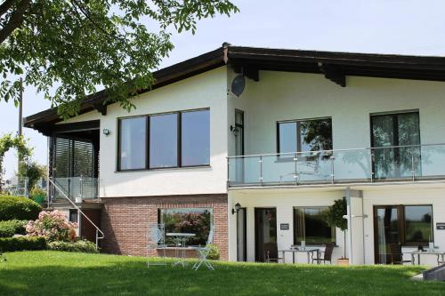 Ieeja, Ferienwohnungen Eifelblick in Lutzerath