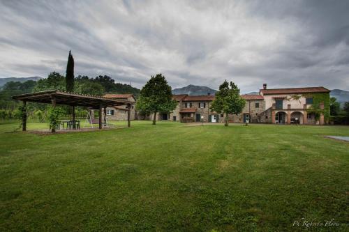 Вхід, Coriana Apartments & Villas in Мулацо