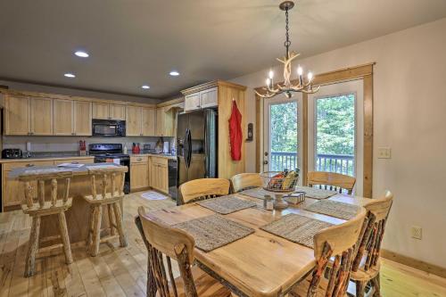 Lovely Ellijay Cabin with Community Pool Access - image 8