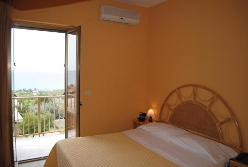 Hotel la Praia Room Type - Triple Room