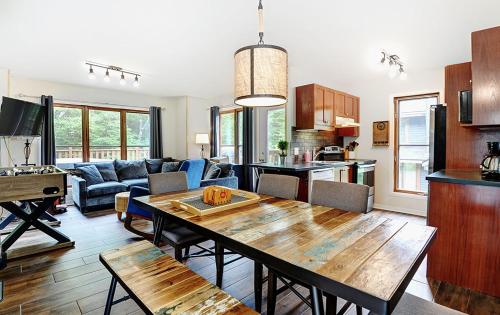 Chalet- 03 Chemin Alpin in Stoneham (QC)