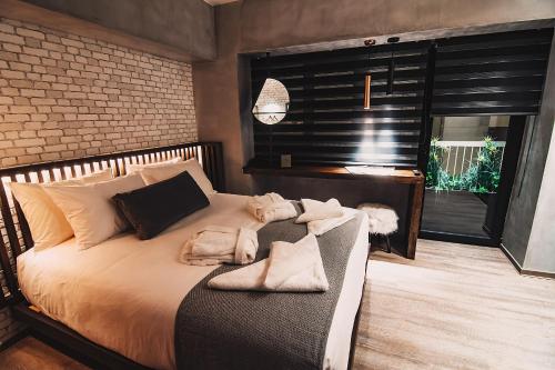 Project 3 Urban Chic Hotel - image 12