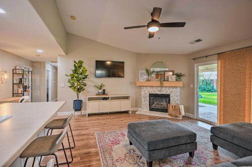 . Family-Friendly Home, 6 Mi to Riverwalk Plaza