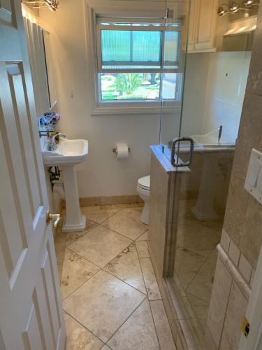 Rustling Leaves 2bd/1 ba Upstairs Parking/Laundry, Los Angeles (fotografie 4)