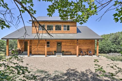 Spacious Resort Cabin in Manti-La Sal Mtns! in ไพรซ์ (UT)