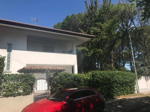 Two rooms with a terrace each in a Villa 20 mins from sea with shared kitchen