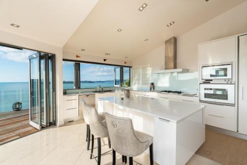 Heaven NZ Luxury Accommodation in เบย์ ออฟ ไอส์แลนด์