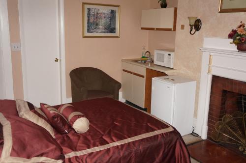 463 Beacon Street Guest House Image 57
