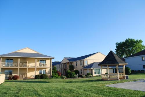 Clinton Inn & Suites - 출입구