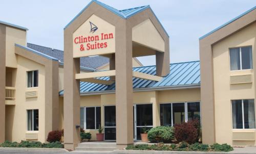 Clinton Inn & Suites - 출입구