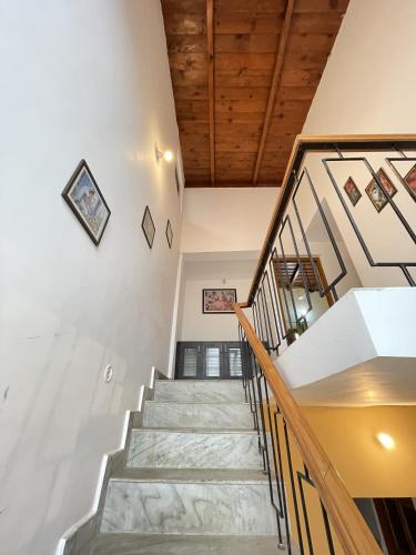 EKO STAY - Cliff Haven Villa