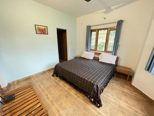 Guestroom, EKO STAY - Cliff Haven Villa in Naukuchiatal