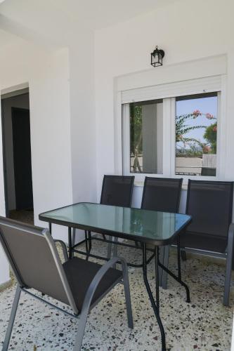 Tzoka's Apartments in เกาะมีลอส