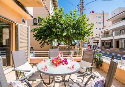Can Picafort Holiday Home Sleeps 10 with Air Con and WiFi gîte à louer Platja de Santa Margalida