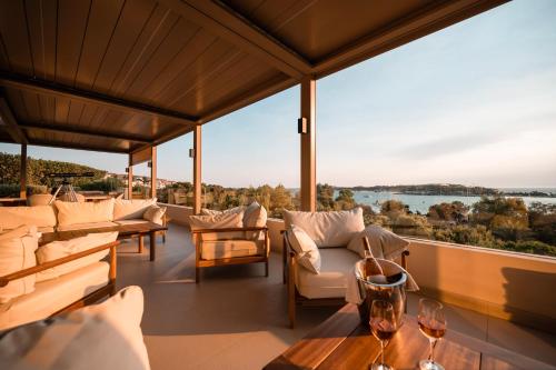 Somewhere Vouliagmeni - image 6