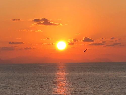 CEFALUX - Tramonto sul Mare 5