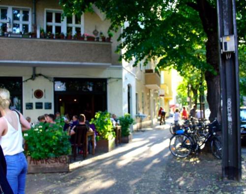 2 Room apartment in center Friedrichshain, Berlino (foto 7)