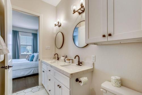 Palms on Kent by Ryson Vacation Rentals