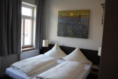 1 queen bed