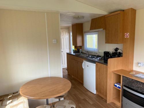 廚房, Chalet Ibiza in de duinen van IJmuiden aan Zee in 艾默伊登