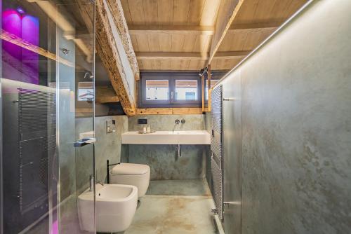 Three-Bedroom Apartment image 10