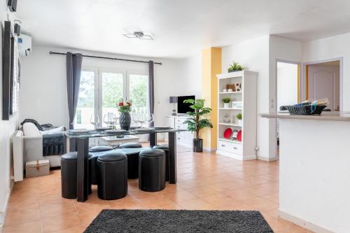 Facilities, Le Grand Thao in Parc Residentiel de l'Esterel