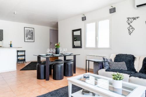 Facilities, Le Grand Thao in Parc Residentiel de l'Esterel