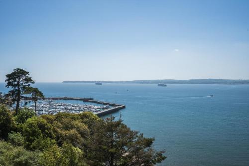 One Bedroom Apartment with Sea View – 2