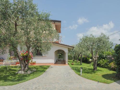  Apartment Bernardini by Interhome in Cinquale