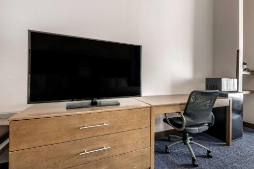 Comfort Suites Fort Lauderdale Airport & Cruise Port - image 7